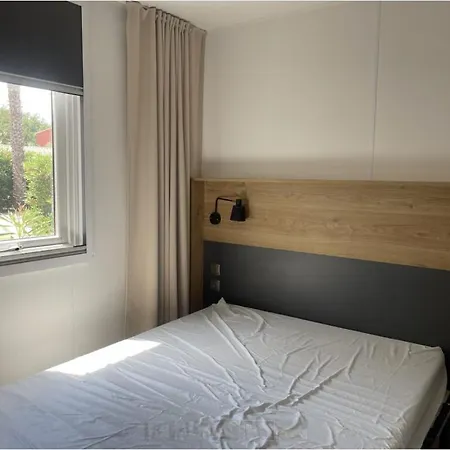 Campingplatz Le Rah, Moderne Et Spacieux Mobilhome, Clos Du Thym Avec Piscine *